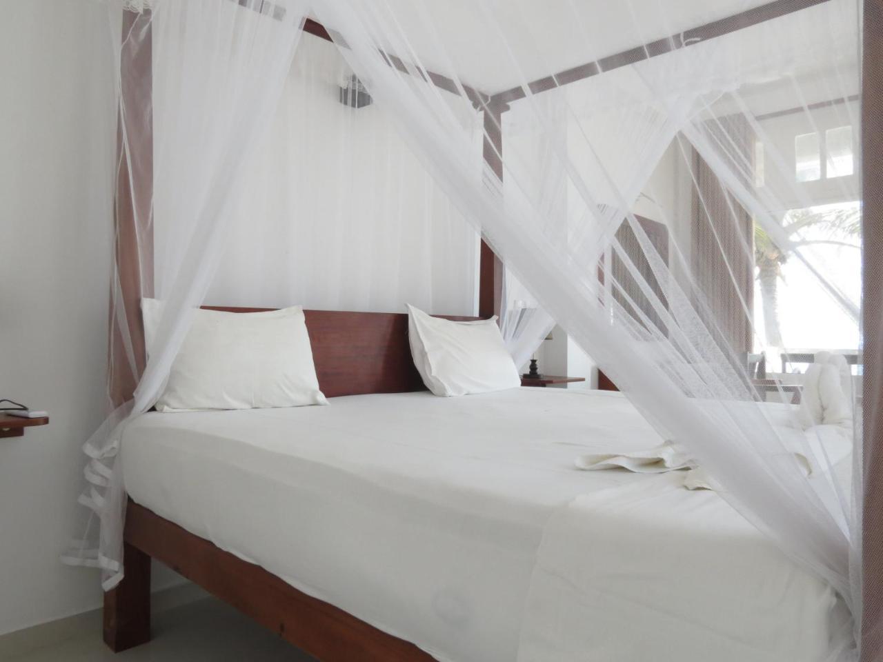 Mountain Wave Hotel And Surfshop 히카두와 외부 사진