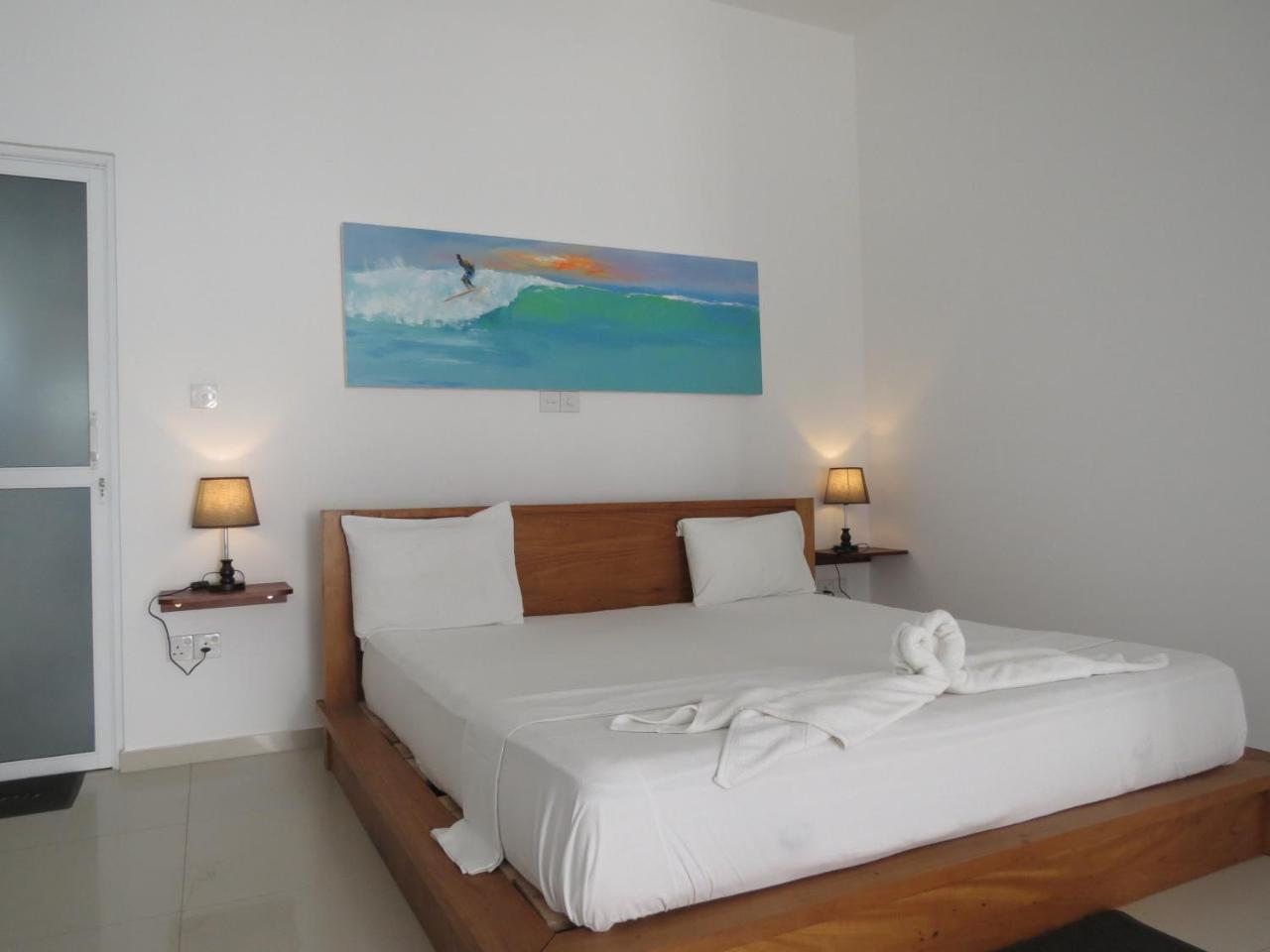 Mountain Wave Hotel And Surfshop 히카두와 외부 사진